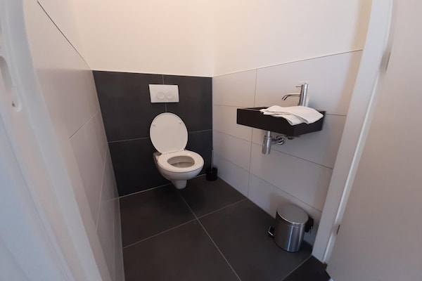 Foto van Stijlvolle Friese villa met tuin - Vakantiehuis in Leons - BathRoom