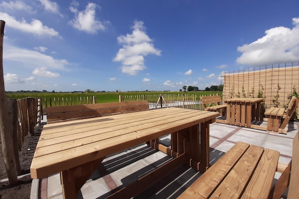 Foto van Stijlvolle Friese villa met tuin - Vakantiehuis in Leons - TerraceBalcony