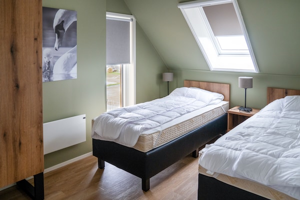 Foto van Groepsreis in Friesland - Vakantiehuis in Leons - BedRoom