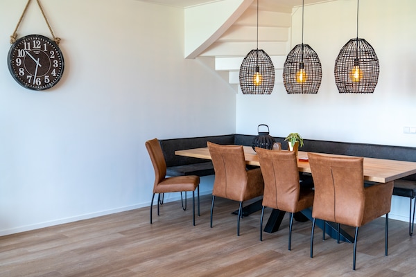 Foto van Groepsreis in Friesland - Vakantiehuis in Leons - DiningRoom