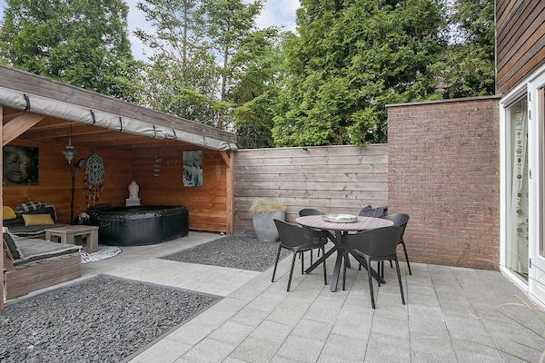 Foto van Vakantiehuis in Grou met Bubbelbad - Vakantiehuis in Grou - Wellness