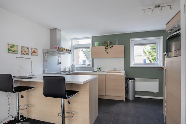 Foto van Vakantiehuis in Grou met Bubbelbad - Vakantiehuis in Grou - Kitchen