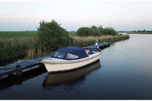 Foto van Friesland Chalet nabij het water - Vakantiehuis in De Veenhoop - ParkFacilities