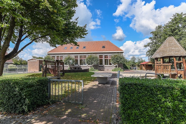 Foto van Friesland Chalet nabij het water - Vakantiehuis in De Veenhoop - AreaSummer1KM