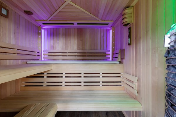 Foto van Vrijstaand Huis aan Kanaal in Friesland - Vakantiehuis in Jistrum / Skûlenboarch - Facilities