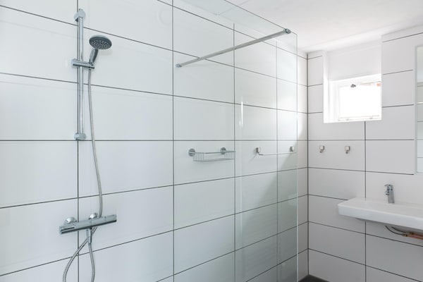 Foto van Bungalow met sauna en natuur - Vakantiehuis in Friesland - BathRoom