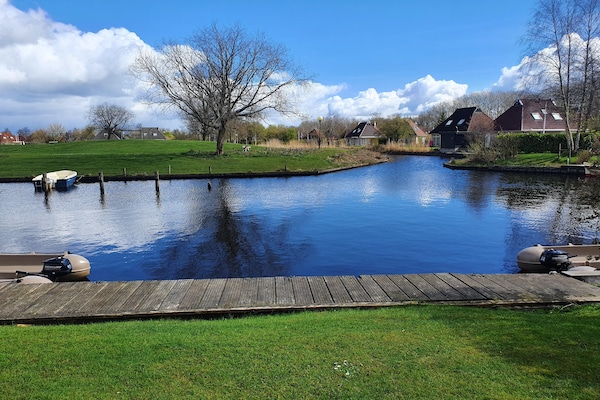 Foto van Bungalow met sauna en natuur - Vakantiehuis in Friesland - Ambiance