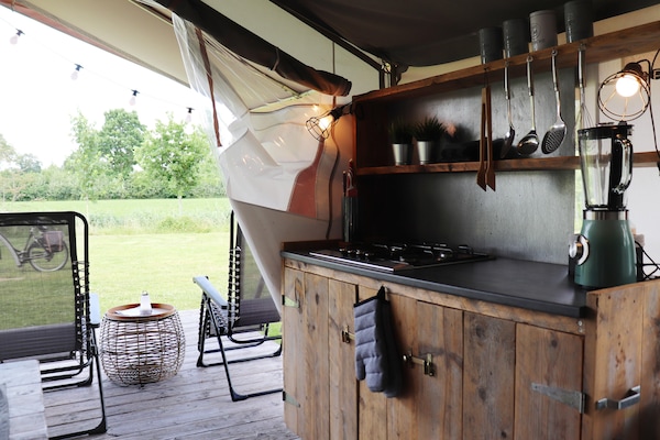 Foto van Safaritent, Friesland - Vakantiehuis in Twijzel - Kitchen