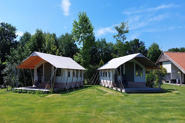 Foto van Safaritent, Friesland - Vakantiehuis in Twijzel - GardenSummer