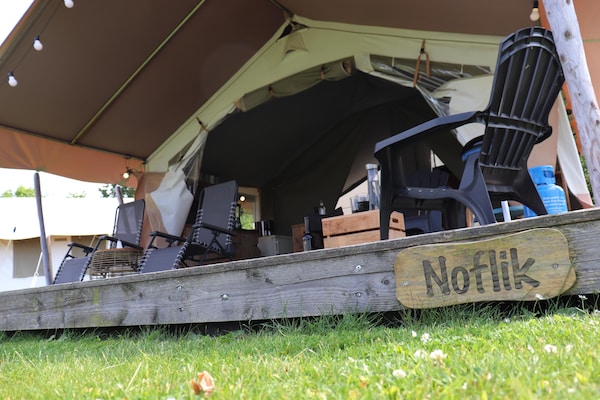 Foto van Safaritent, Friesland - Vakantiehuis in Twijzel - ExteriorSummer