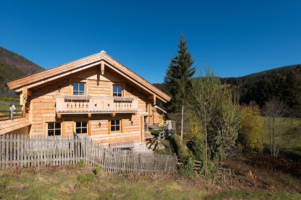Foto van Chalet in St. Martin met Sauna & Uitzicht - Vakantiehuis in St. Martin am Tennengebirge - TerraceBalcony