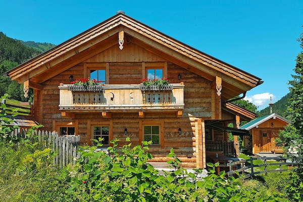 Foto van Chalet in St. Martin met Sauna & Uitzicht - Vakantiehuis in St. Martin am Tennengebirge - ExteriorSummer