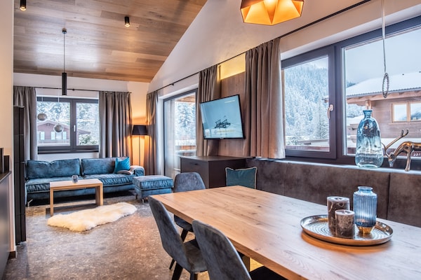 Foto van Chalet in Pinzgau bij Skipistes & Sauna - Vakantiehuis in Wald im Pinzgau - DiningRoom