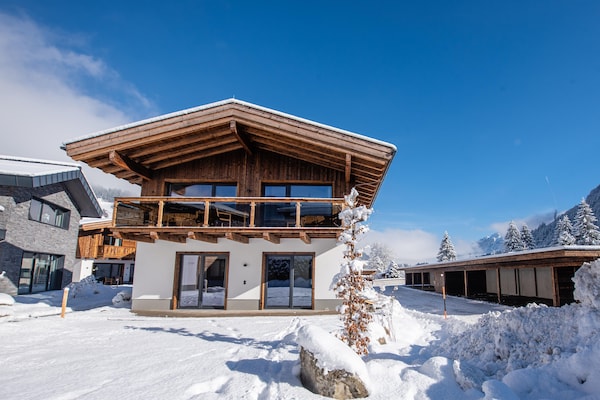 Foto van Chalet in Pinzgau bij Skipistes & Sauna - Vakantiehuis in Wald im Pinzgau - ExteriorWinter