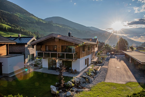 Foto van Chalet in Pinzgau bij Skipistes & Sauna - Vakantiehuis in Wald im Pinzgau - ExteriorSummer