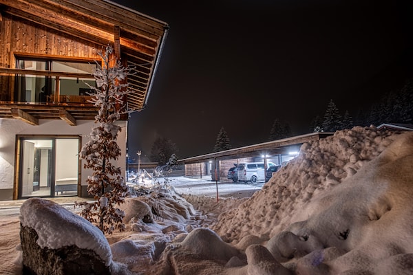 Foto van Chalet in Pinzgau bij Skipistes & Sauna - Vakantiehuis in Wald im Pinzgau - ExteriorWinter
