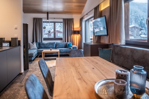 Foto van Chalet in Pinzgau bij Skipistes & Sauna - Vakantiehuis in Wald im Pinzgau - LivingRoom