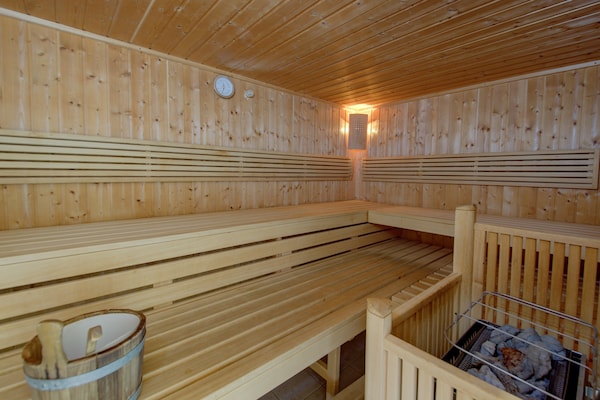 Foto van Chalet op Zettersfeld met Dolomieten Uitzicht - Vakantiehuis in Thurn/Lienz - Wellness