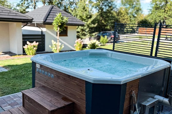 Foto van Comfortabele vakantievilla met sauna en jacuzzi - Vakantiehuis in Marcyporeba - Wellness