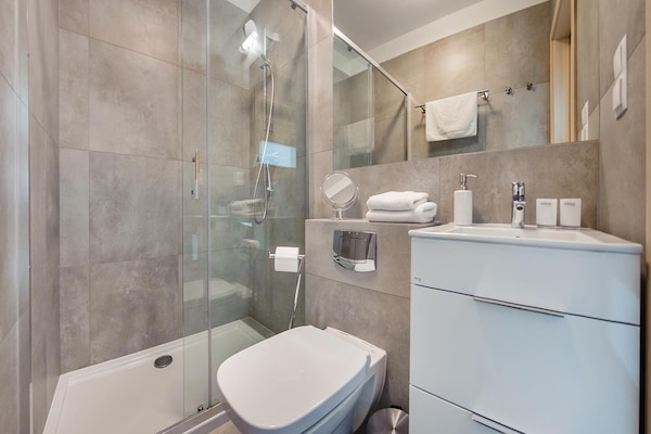 Foto van Vakantiehuis met twee verdiepingen, een zwembad - Vakantiehuis in Pobierowo - BathRoom