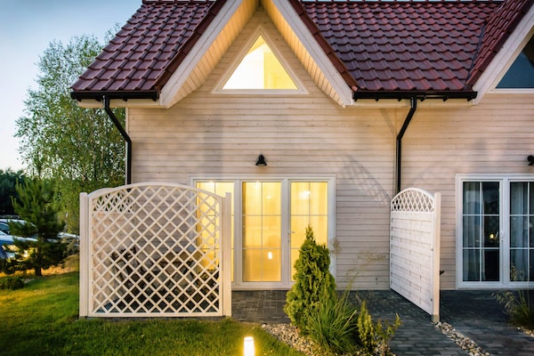 Foto van Comfortabel huis met terras, sauna en jacuzzi. - Vakantiehuis in Niechorze - ExteriorSummer