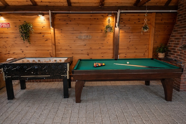 Foto van Appartement in Międzywodzie met zwembad - Vakantiehuis in Międzywodzie - RecreationRoom