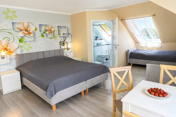 Foto van Appartement in Międzywodzie met zwembad - Vakantiehuis in Międzywodzie - BedRoom
