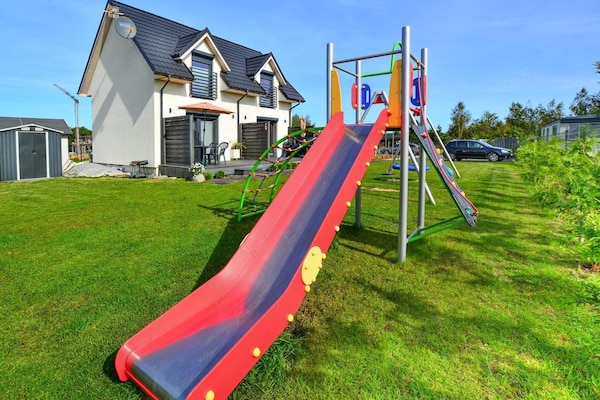 Foto van Comfortabele vakantiehuizen vlakbij het strand. - Vakantiehuis in Ustronie Morskie - ExteriorSummer