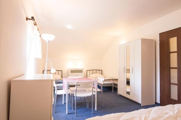Foto van Groot vakantiehuis met tuin in Lubiatów - Vakantiehuis in Lubiatowo - BedRoom