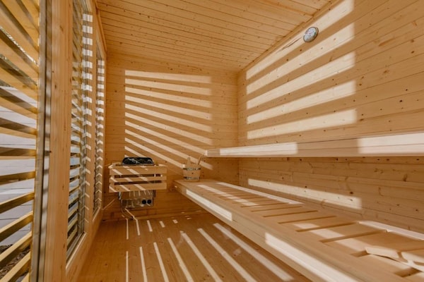 Foto van Groot vakantiehuis met jacuzzi en sauna. - Vakantiehuis in Kopalino - Sauna