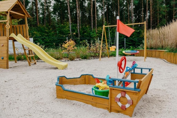 Foto van Groot vakantiehuis met jacuzzi en sauna. - Vakantiehuis in Kopalino - GardenSummer