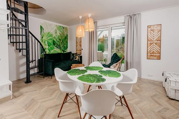 Foto van Groot vakantiehuis met jacuzzi en sauna. - Vakantiehuis in Kopalino - LivingRoom