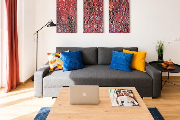 Foto van 3-kamerwoning vlakbij Atlas Arena - Vakantiehuis in Łódź - LivingRoom