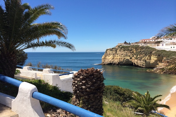 Foto van Moderne villa met zwembad - Vakantiehuis in Carvoeiro - AreaSummer20KM
