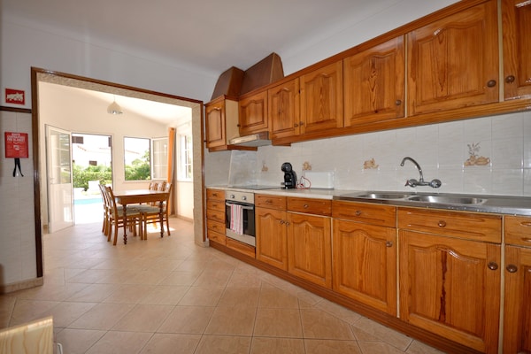 Foto van Ruime villa met privézwembad - Vakantiehuis in Vilamoura - Kitchen