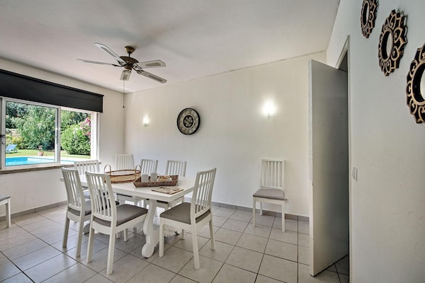 Foto van 4BR Villa Near Vilamoura Old Course - Vakantiehuis in Vilamoura - DiningRoom