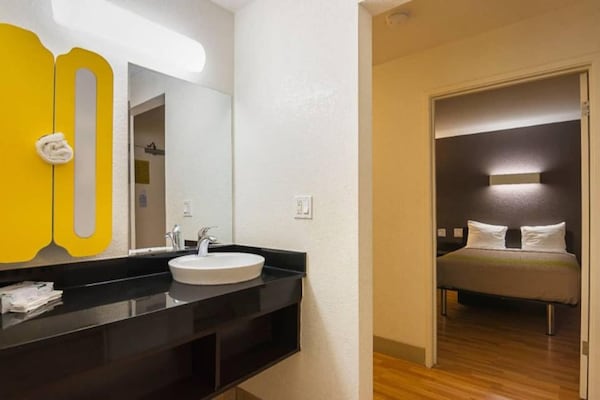 Foto van 3 tweepersoonsbedden | Rookvrij - Vakantiehuis in Concord - Facilities