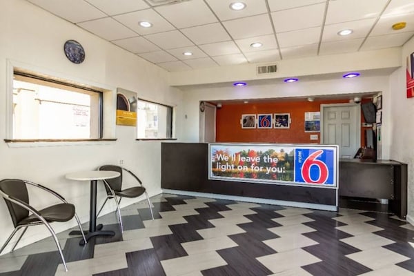 Foto van 4 tweepersoonsbedden | Niet-roken, koelkast - Vakantiehuis in ELIZABETH - FloorPlan