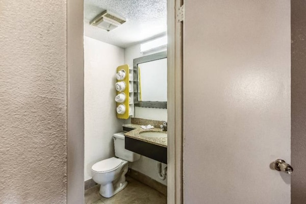 Foto van 4 tweepersoonsbedden | Niet-roken, koelkast - Vakantiehuis in ELIZABETH - BedRoom
