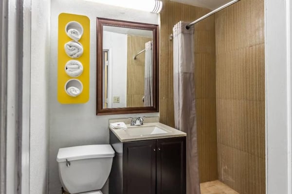 Foto van 3 tweepersoonsbedden | Rookvrij - Vakantiehuis in ELIZABETH - BedRoom