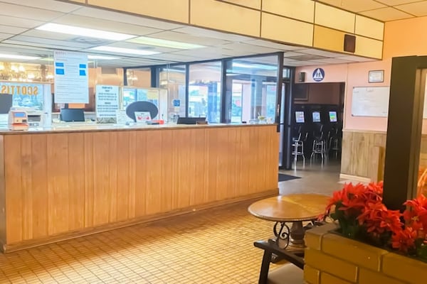 Foto van 3 tweepersoonsbedden | Niet roken - Vakantiehuis in Alice TX - HallReception
