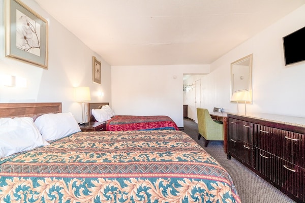 Foto van 3 Volledig Bed | Non-Smoking - Vakantiehuis in Chickasha OK - BedRoom