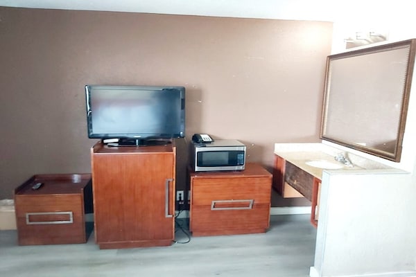 Foto van 3 tweepersoonsbedden | roken toegestaan | Omaha NE - BedRoom