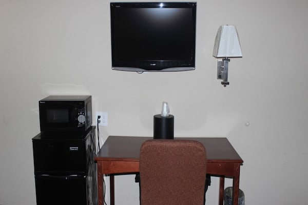 Foto van 3 tweepersoonsbedden | roken toegestaan | Omaha NE - BedRoom