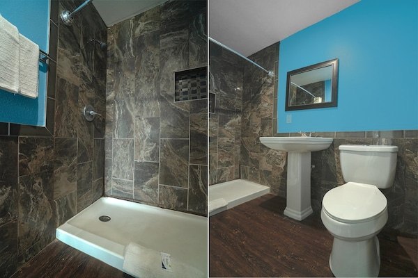 Foto van 3 Volledig Bed Met Kitchenette - Vakantiehuis in Corpus Christi TX - BathRoom