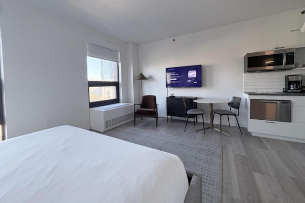 Foto van Luxe appartement met 2 slaapkamers | Court Square - Vakantiehuis in New York City - BedRoom