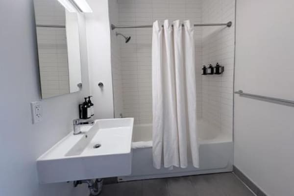 Foto van Luxe apt 2 slaapkamers | Stadszicht - Vakantiehuis in New York City - BathRoom